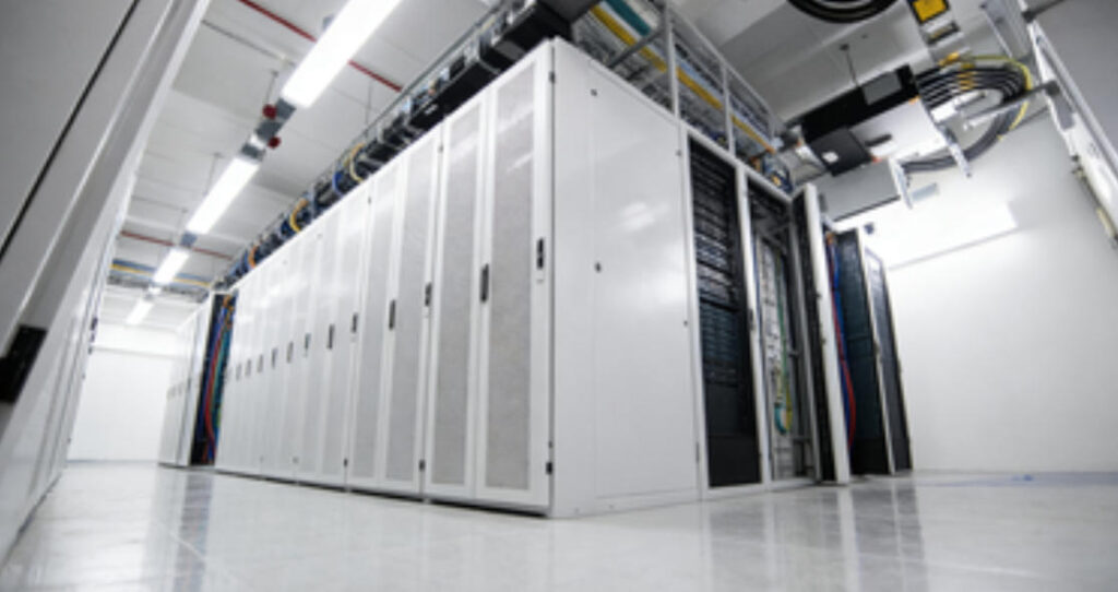 Жидкостное охлаждение для центров обработки данных